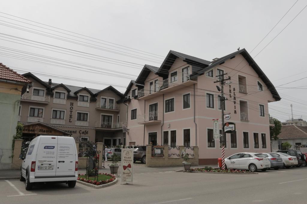 Hotel Slavia Salonta Ngoại thất bức ảnh