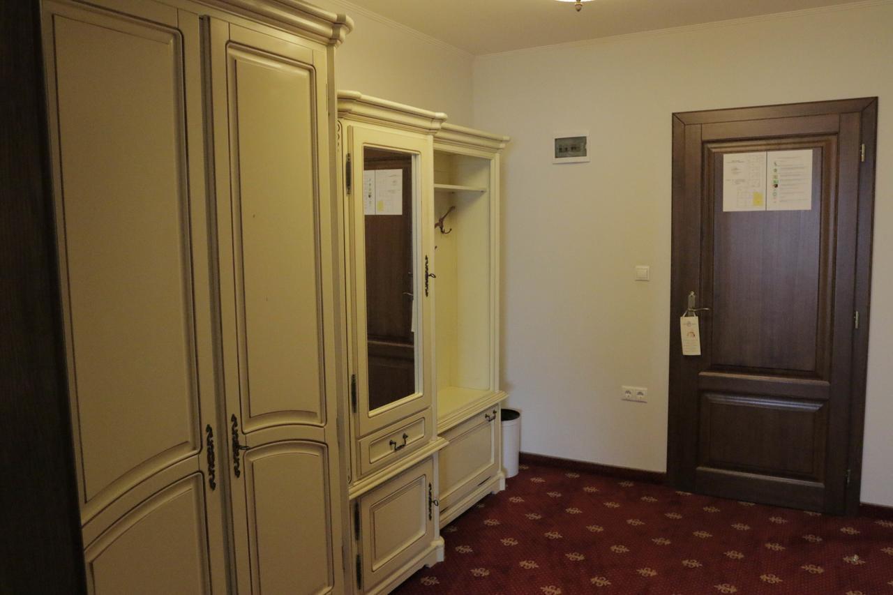 Hotel Slavia Salonta Ngoại thất bức ảnh