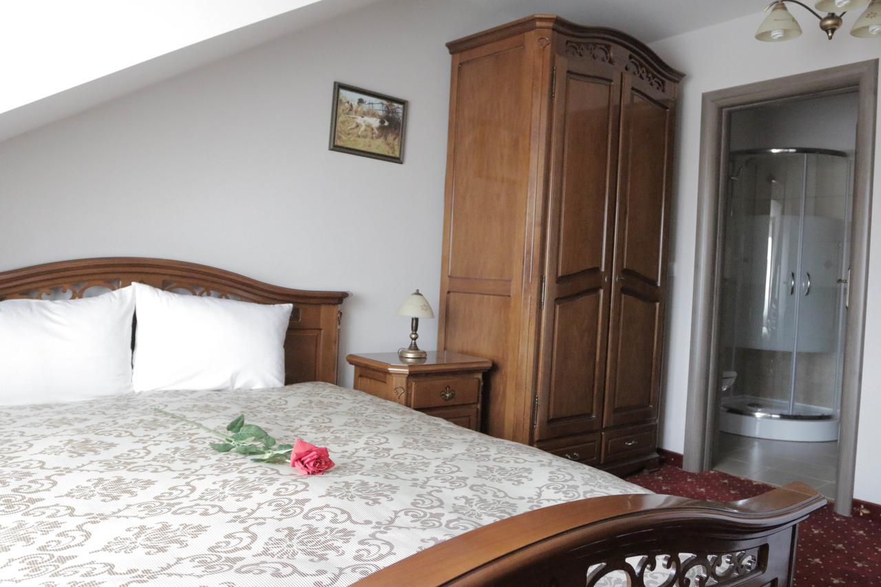Hotel Slavia Salonta Ngoại thất bức ảnh